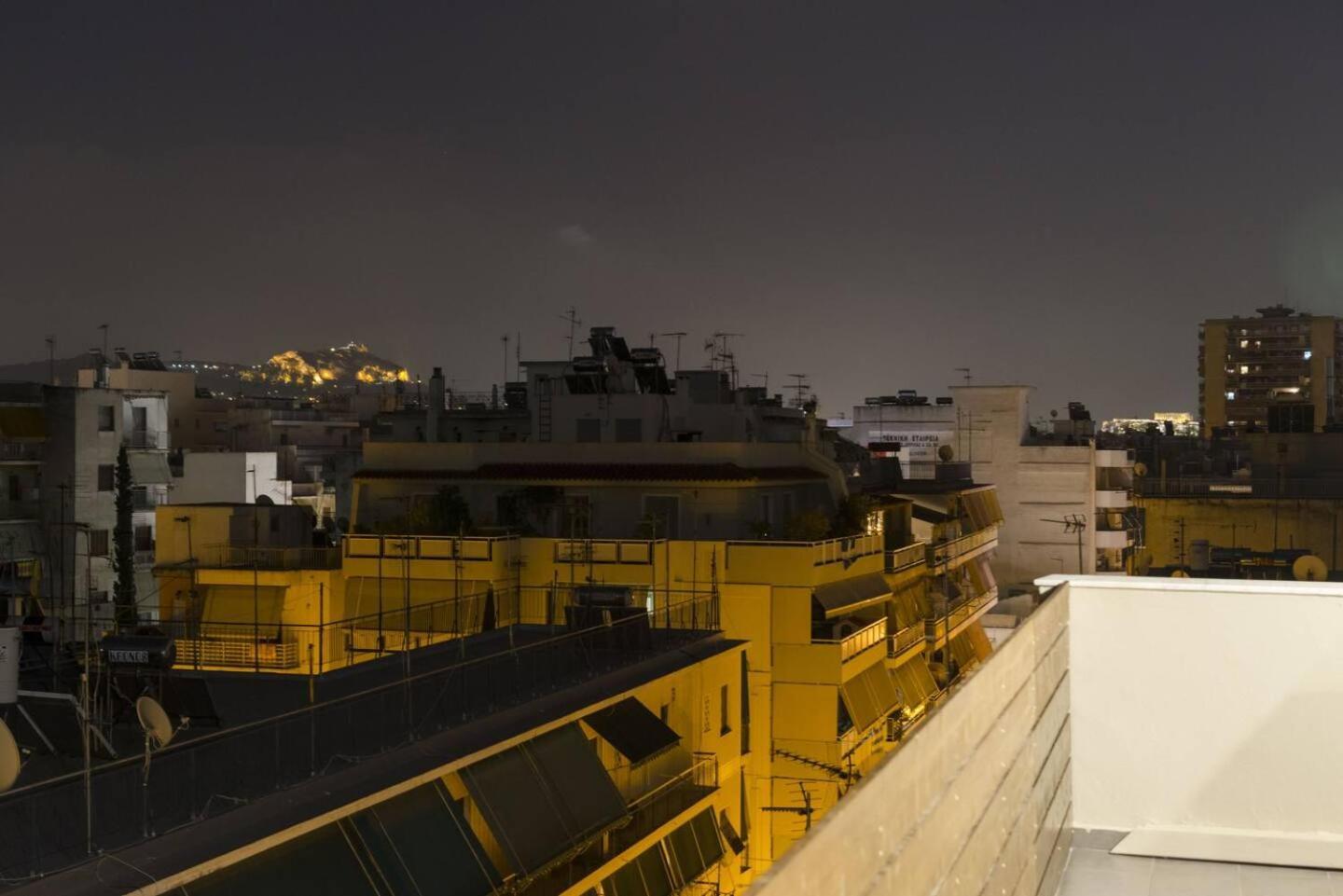 Ma Maison Nο 1, Penthouse, Acropolis And Lycabettus View, Ultra High Speed Internet 300 Mbps, 15' To Acropolis By Metro, 1' From Metro Station Atene Esterno foto