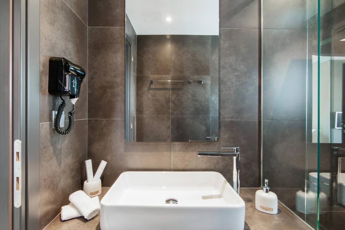 Ma Maison Nο 1, Penthouse, Acropolis And Lycabettus View, Ultra High Speed Internet 300 Mbps, 15' To Acropolis By Metro, 1' From Metro Station Atene Esterno foto