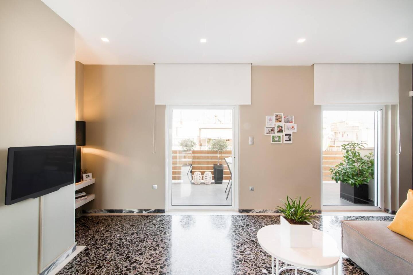Ma Maison Nο 1, Penthouse, Acropolis And Lycabettus View, Ultra High Speed Internet 300 Mbps, 15' To Acropolis By Metro, 1' From Metro Station Atene Esterno foto